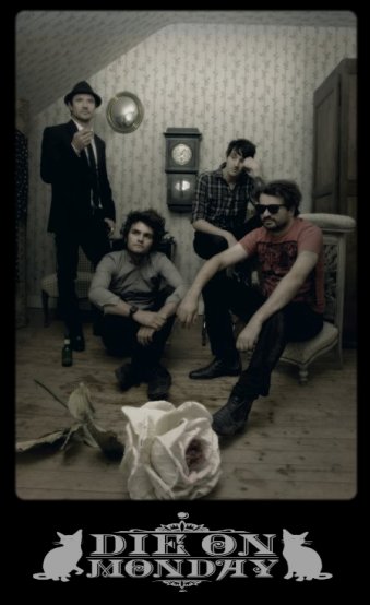Photo Die On Monday